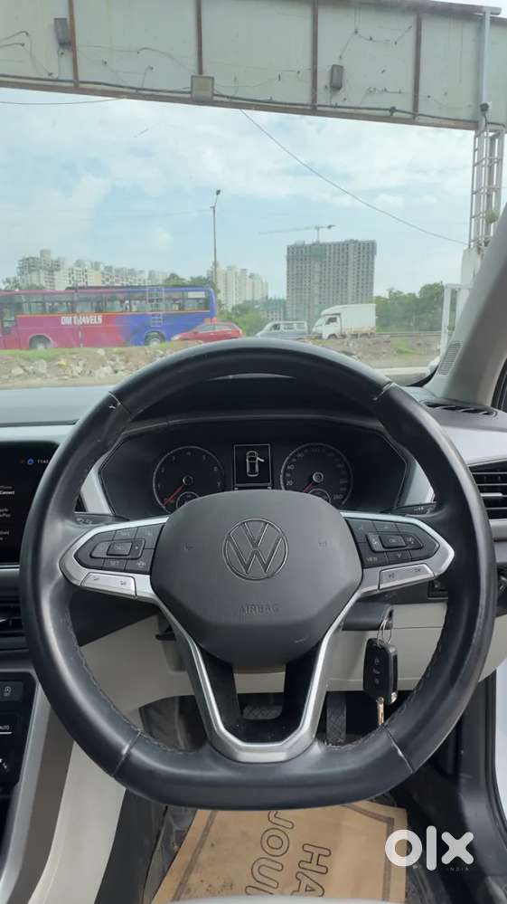 Volkswagen Taigun 1.0 Tsi Highline At, 2023, Petrol