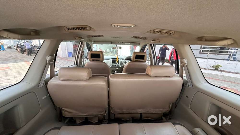 Toyota Innova 2.5 G (diesel) 8 Seater, 2014, Diesel