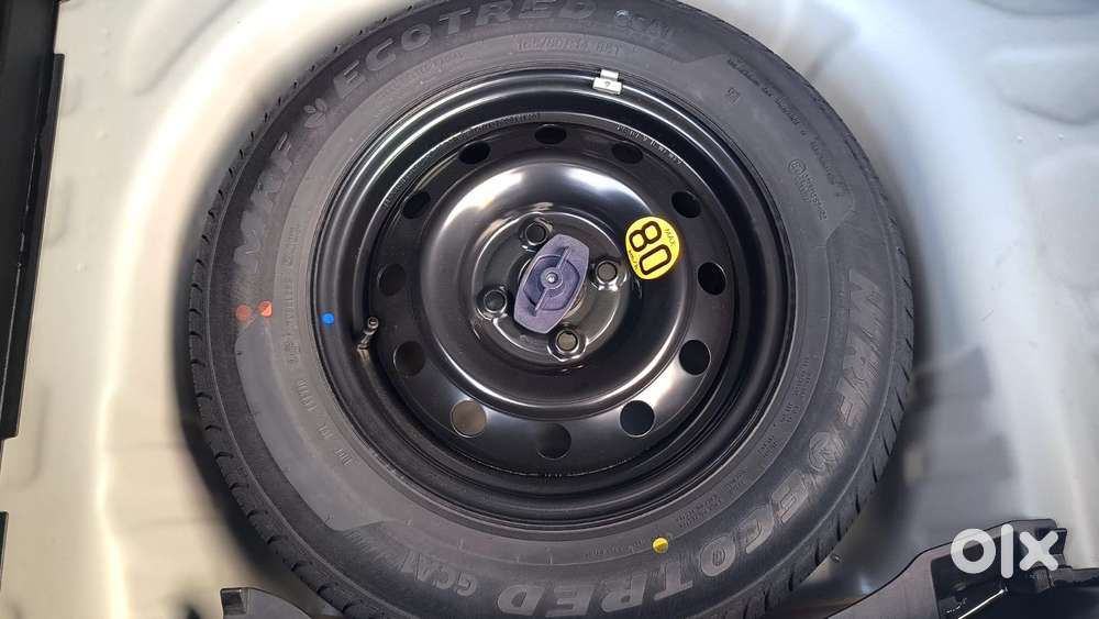Maruti Suzuki Swift Zxi Plus Amt Dual Tone, 2025, Petrol