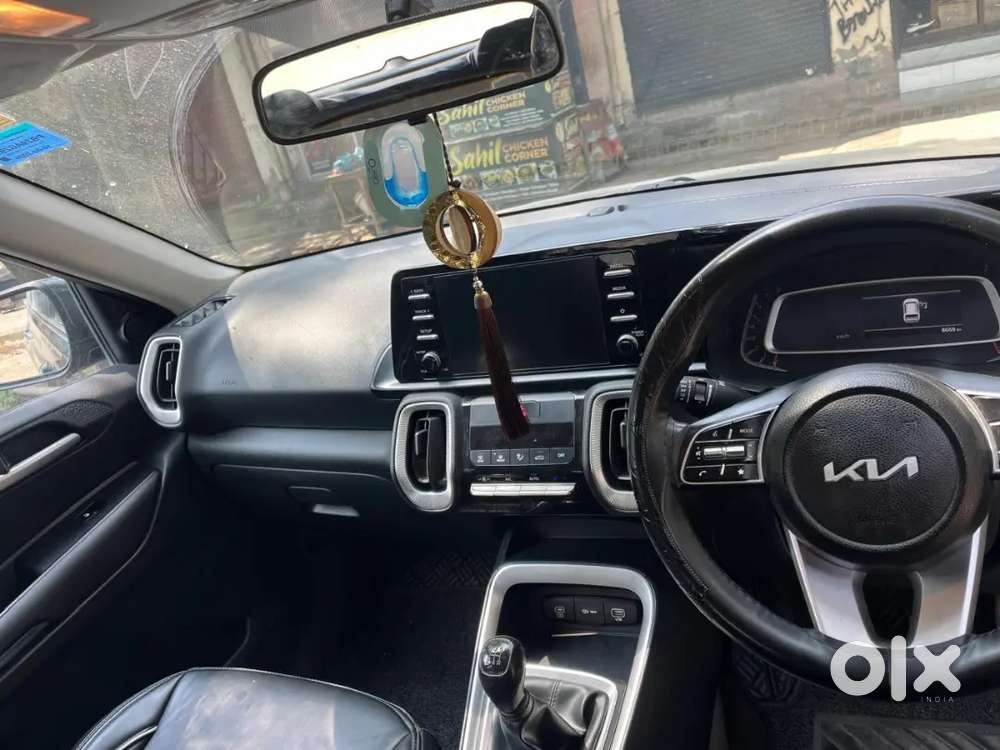 Kia Sonet 2024 Petrol 8500 Km Driven