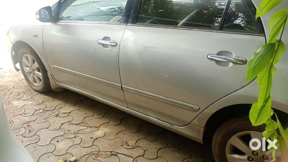 Toyota Corolla Altis 2011 Petrol