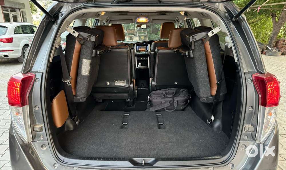 Toyota Innova Crysta 2.8z Automatic, 2017, Diesel