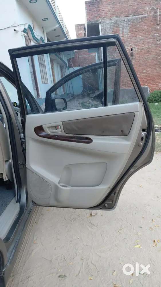Toyota Innova Diesel 2014