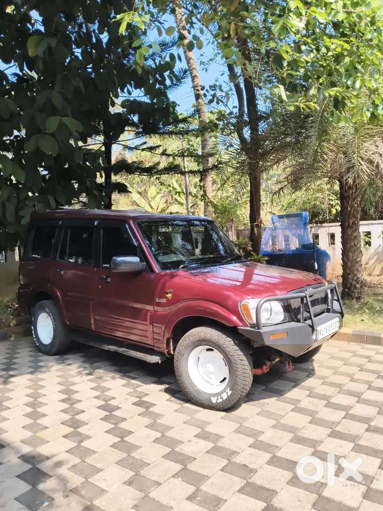 Mahindra Scorpio 2004