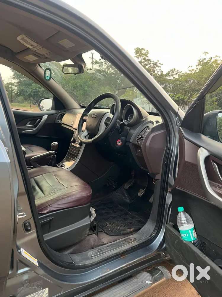 Mahindra Xuv500 W6