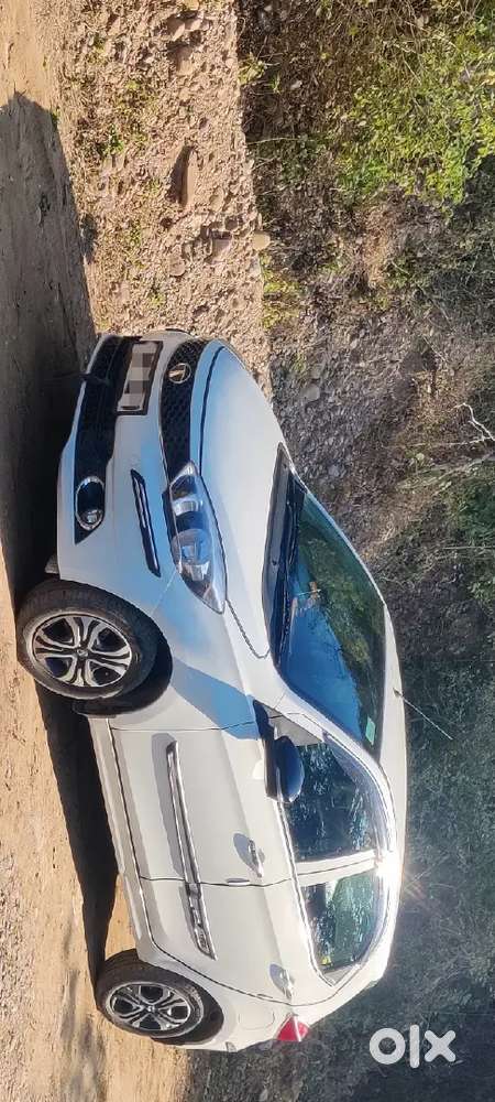Tata Tiago Revotron 2019 Second Top Model
