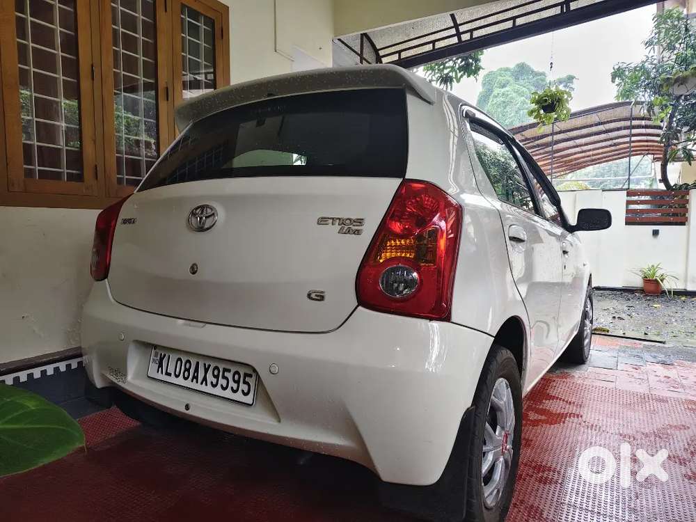 Toyota Etios Liva 2012 Petrol