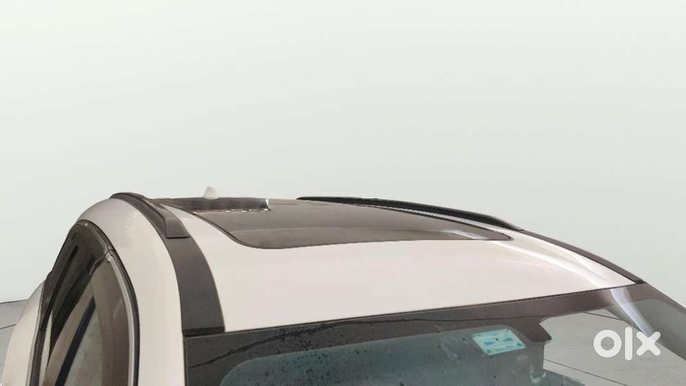 Mahindra Xuv700 2.2 Ax 5 Diesel At 7 Str, 2022, Diesel