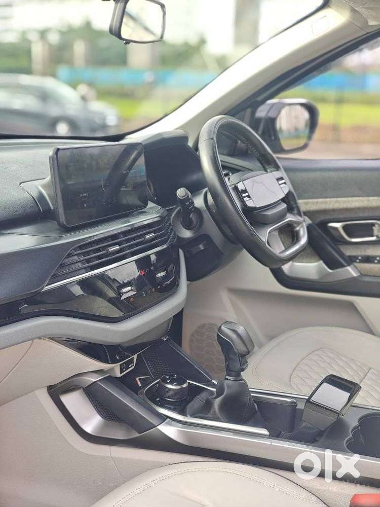 Tata Safari Pure Plus S, 2024, Diesel