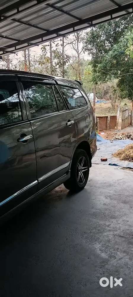 Toyota Innova 2006 Diesel 17000 Km Driven