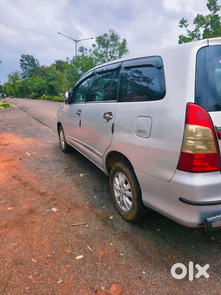 Toyota Innova Diesel 2011