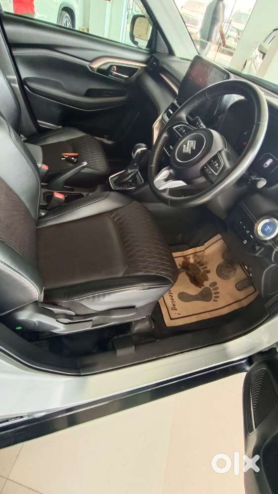 Maruti Suzuki Grand Vitara 1.5 Alpha Plus Intelligent Hybrid Ecvt, 2..