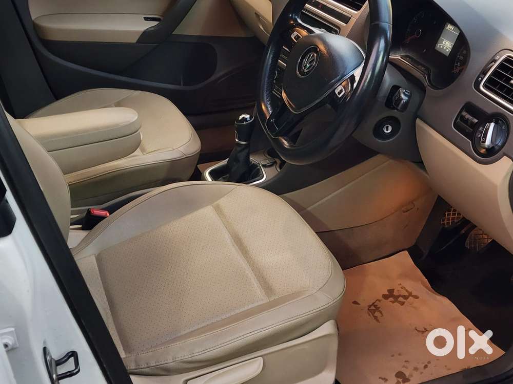 Volkswagen Vento Celeste 1.6 Highline, 2018, Petrol