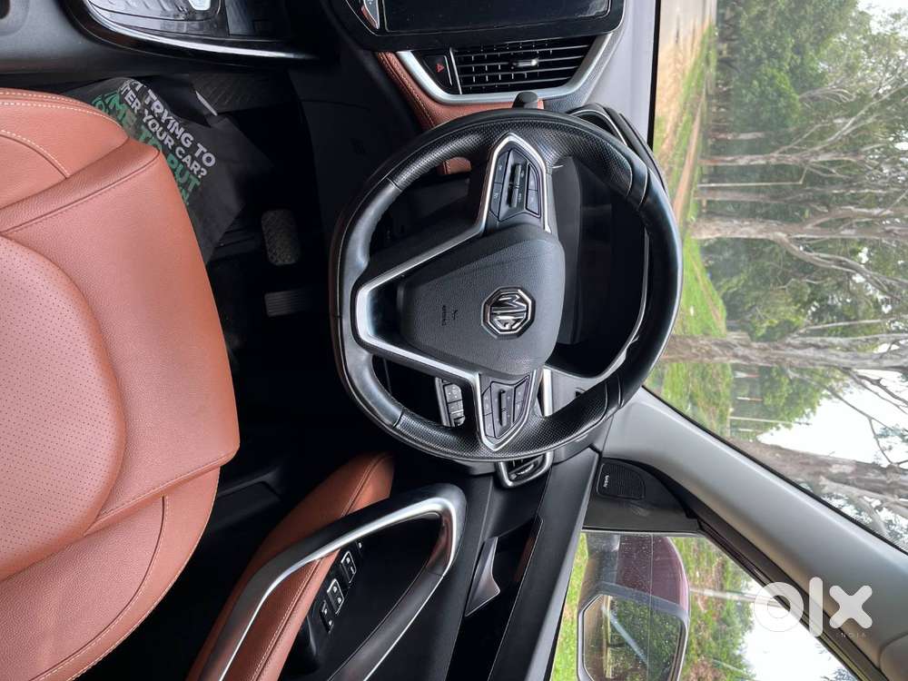 Mg Hector Plus 2022 Petrol Sharp Cvt, Enthusiast-owned,11.5k Kms