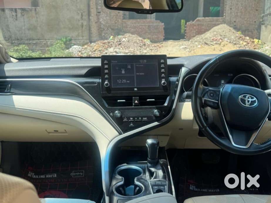 Toyota Camry Hybrid, 2023, Petrol