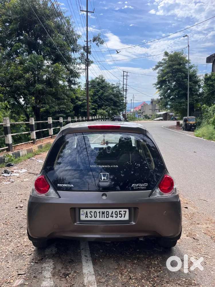 Honda Brio Petrol Mt 2012