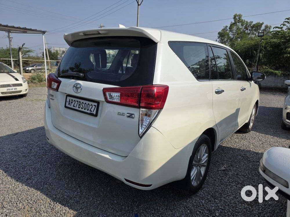 Toyota Innova Crysta 2.8z Automatic, 2016, Diesel