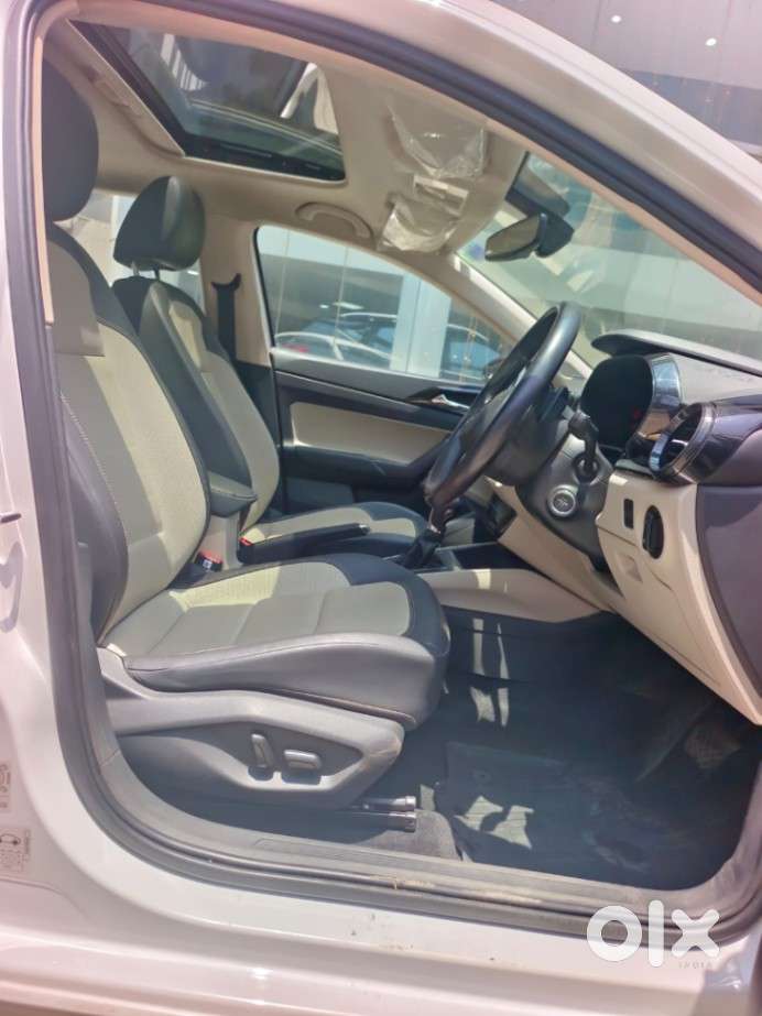 Skoda Slavia 1.0 Tsi Style At, 2024, Petrol