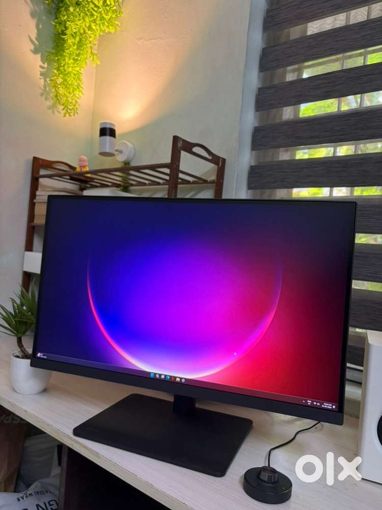 BenQ PD2705U 27” 4k IPS Designer Monitor 1 year 4 months warranty left