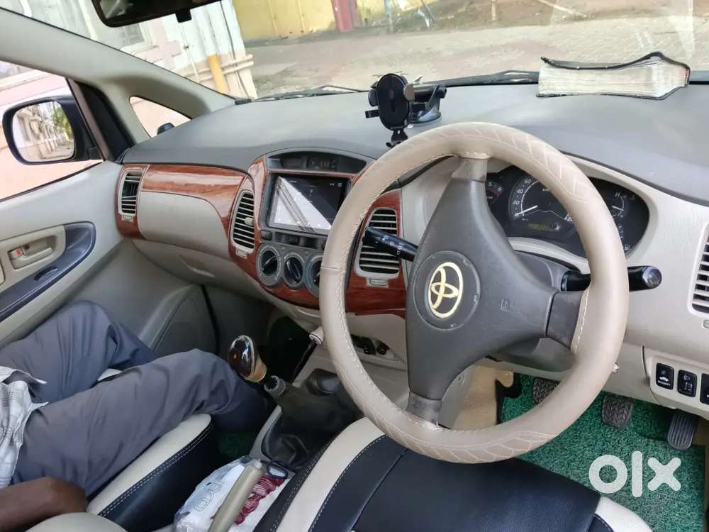 Toyota Innova 2.0 Vx Petrol 2009