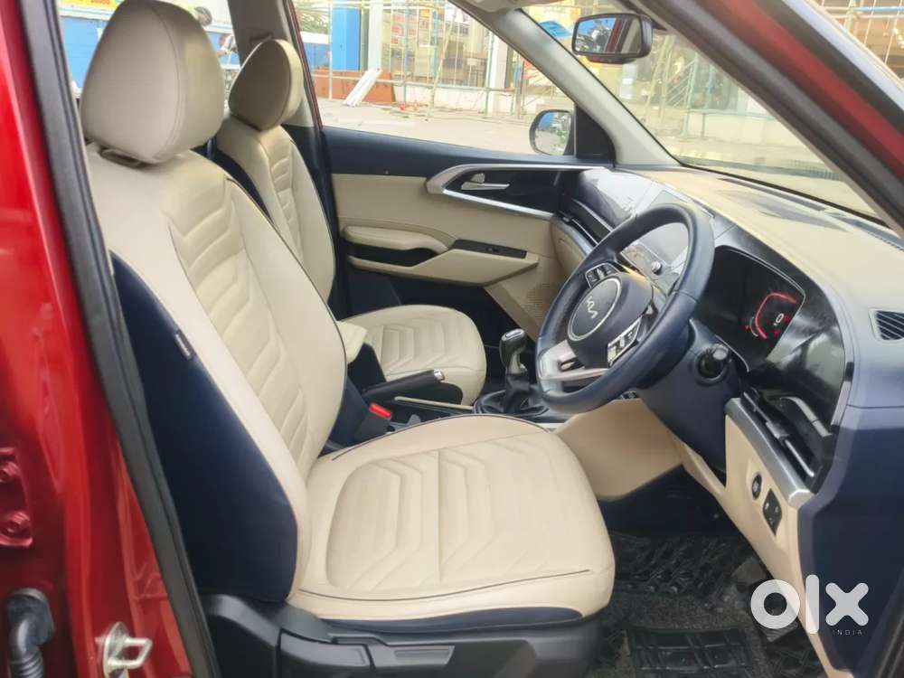 Kia Carens 1.4 Luxury 7 Str, 2022, Petrol