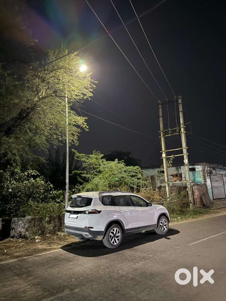 Tata Safari 2021