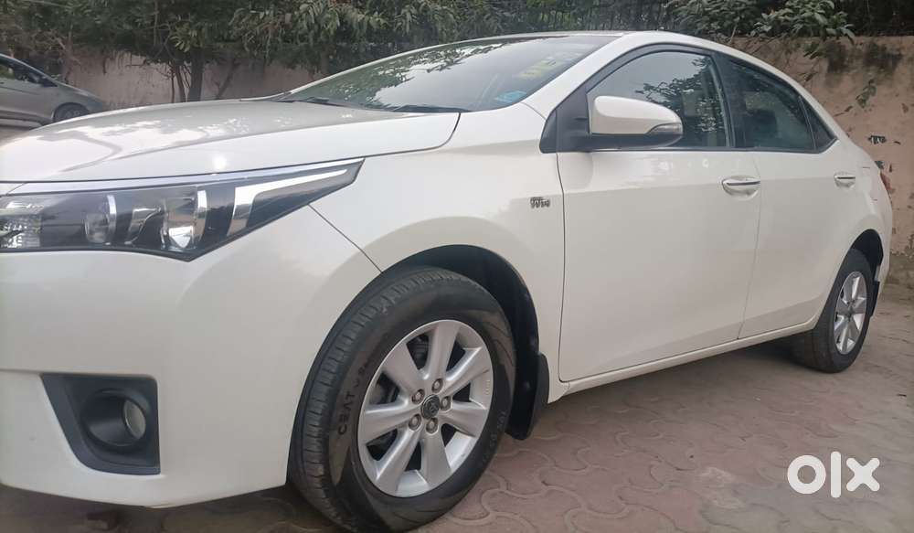 Toyota Corolla Altis 1.8 G, 2015, Petrol