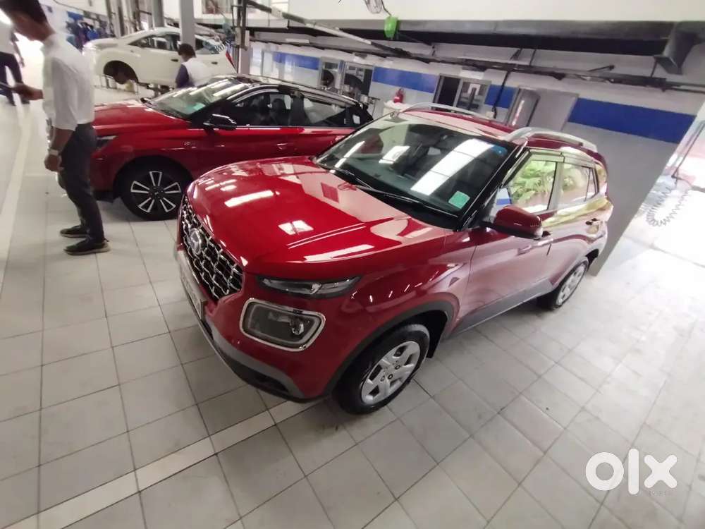 Hyundai Venue 2021 Petrol – Excellent Condition