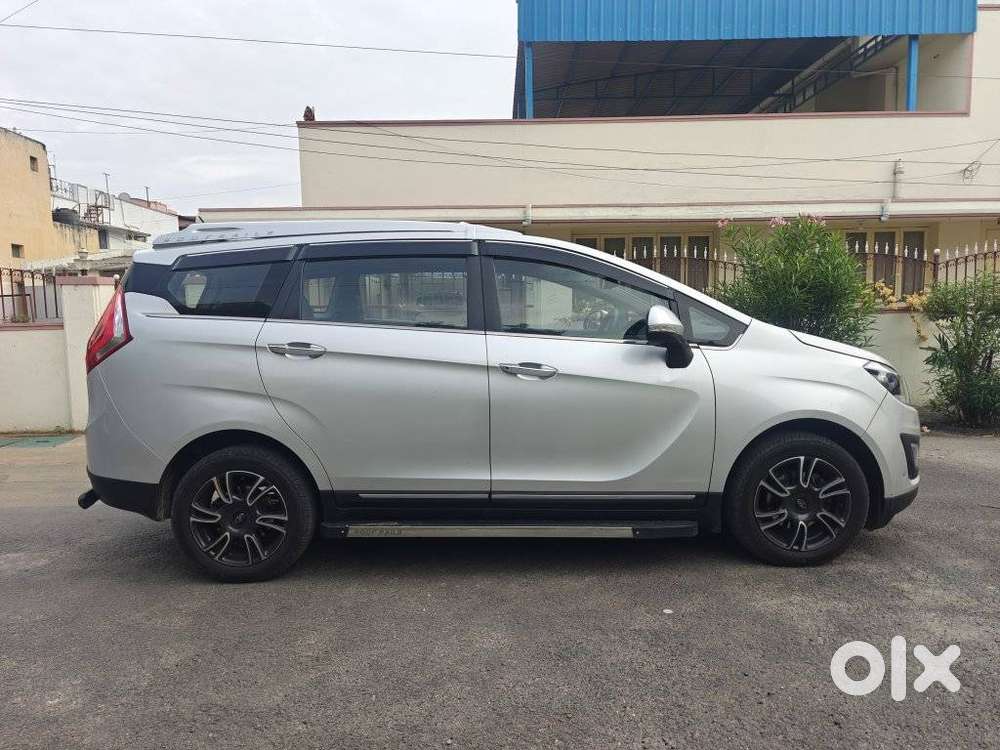 Mahindra Marazzo M8, 2018, Diesel