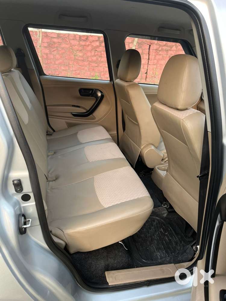 Mahindra Tuv 300 T6 Plus, 2018, Diesel