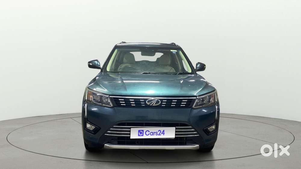 Mahindra Xuv300 1.2 W8 (o) Amt Petrol, 2021, Petrol