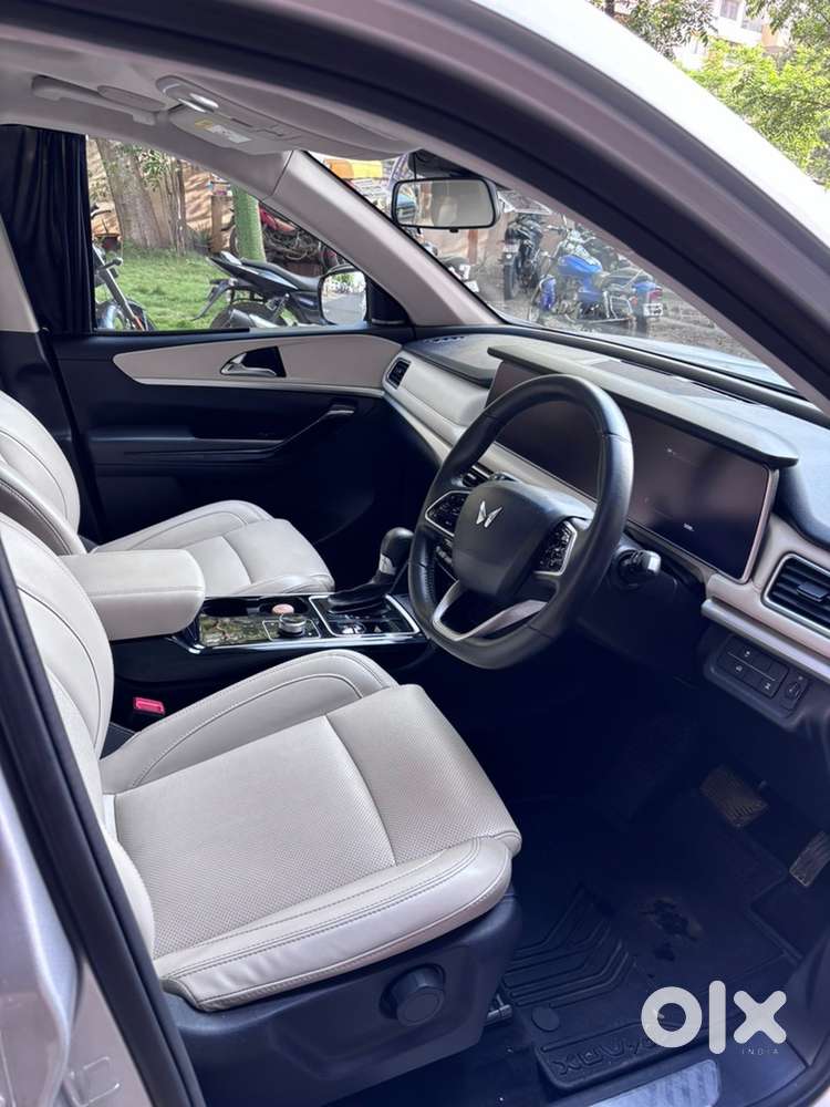 Mahindra Xuv700 Ax7l Awd Diesel 2022