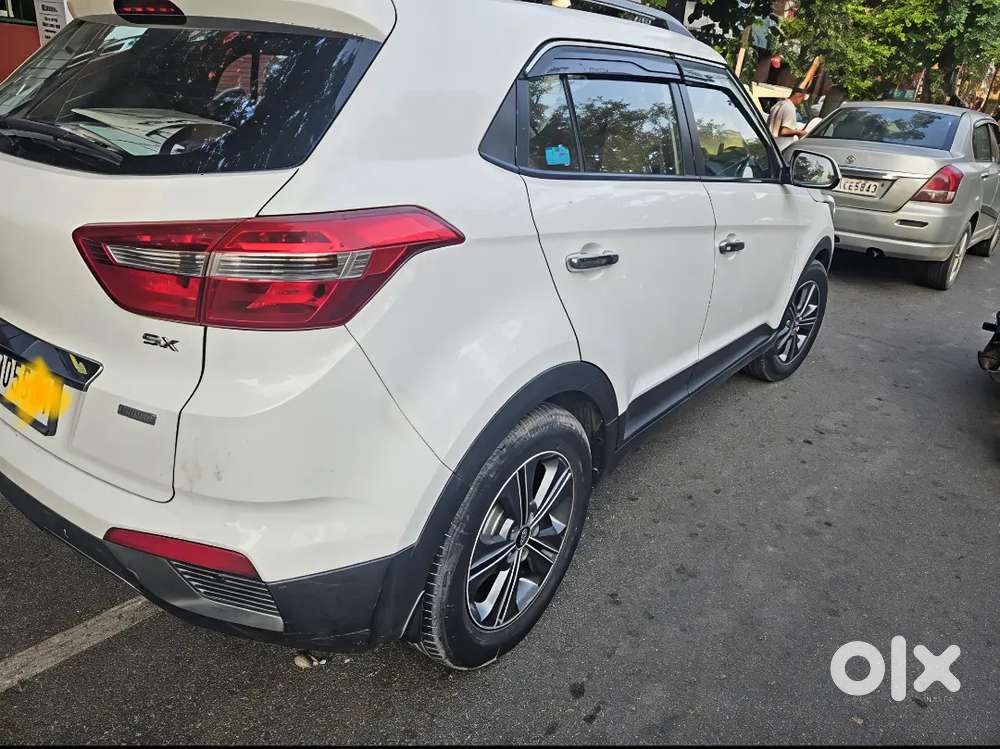 Selling Creta 1.6 Sx Top Model Excellent Condition Non Accident..