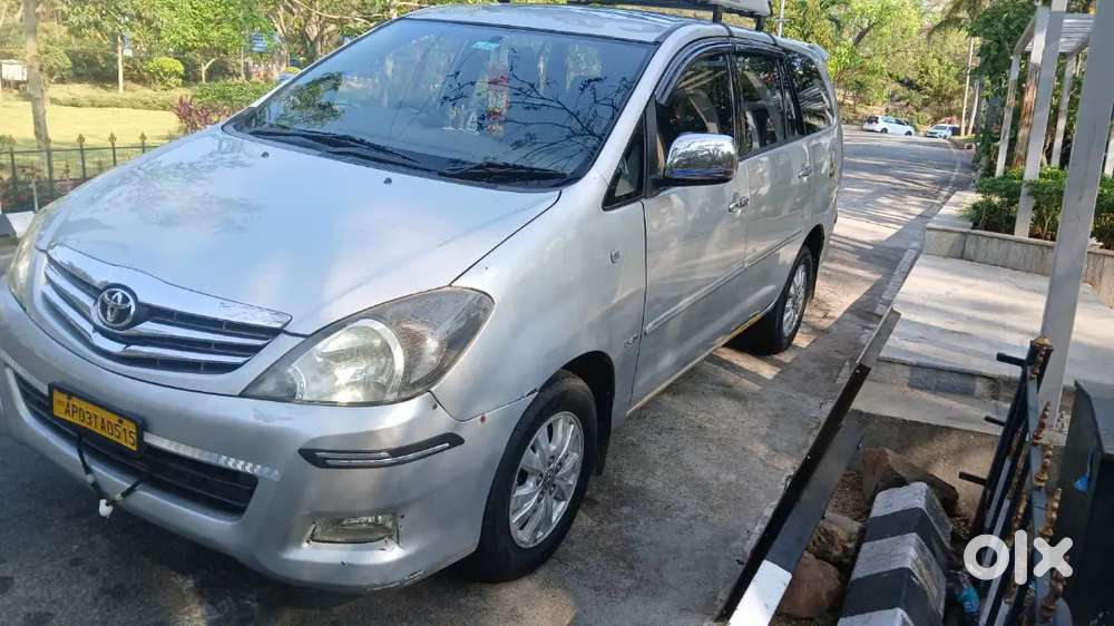 Toyota Innova 2010 Diesel 270000 Km Driven