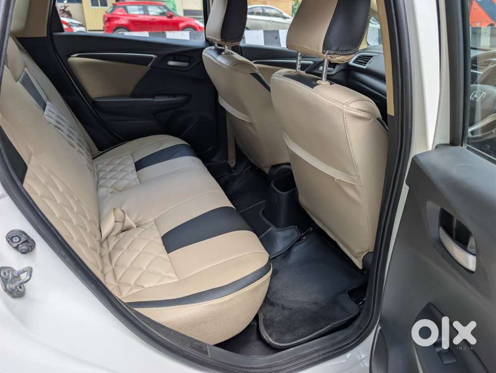 Honda Jazz V Automatic, 2015, Petrol