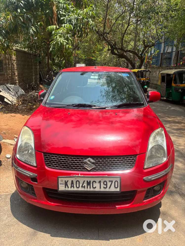 Maruti Suzuki Swift Vxi, Km Driven 2005