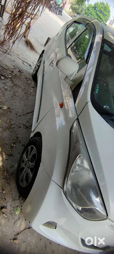 Hyundai Eon Magna 2015 Variant