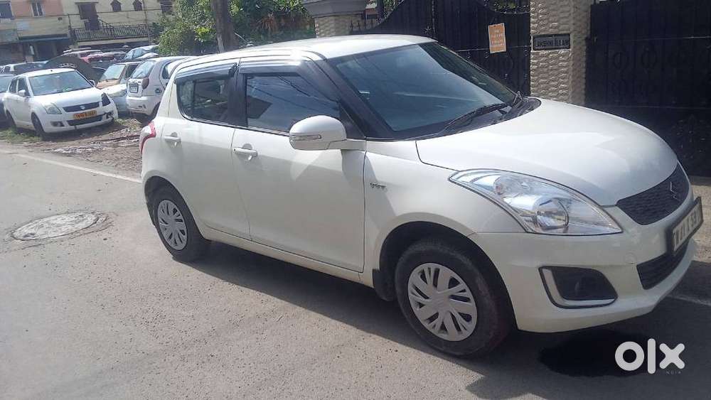 Maruti Suzuki Swift Vxi Optional, 2017, Petrol