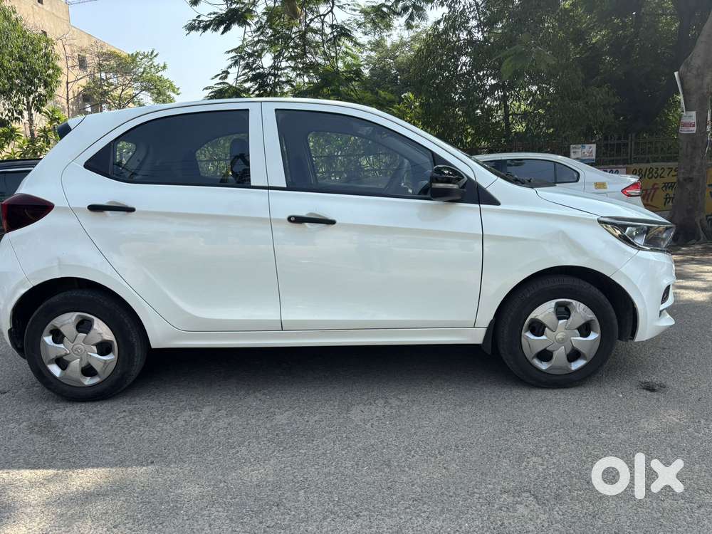Tata Tiago 1.2 Revotron Xm Cng, 2024, Cng & Hybrids