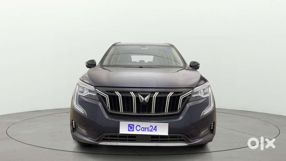 Mahindra Xuv700 2.0 Ax 5 Petrol Mt 7 Str, 2022, Petrol