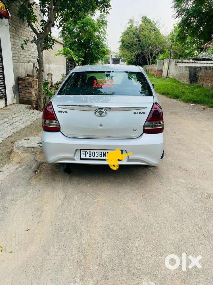 Toyota Etios 2011 Petrol Well Maintained