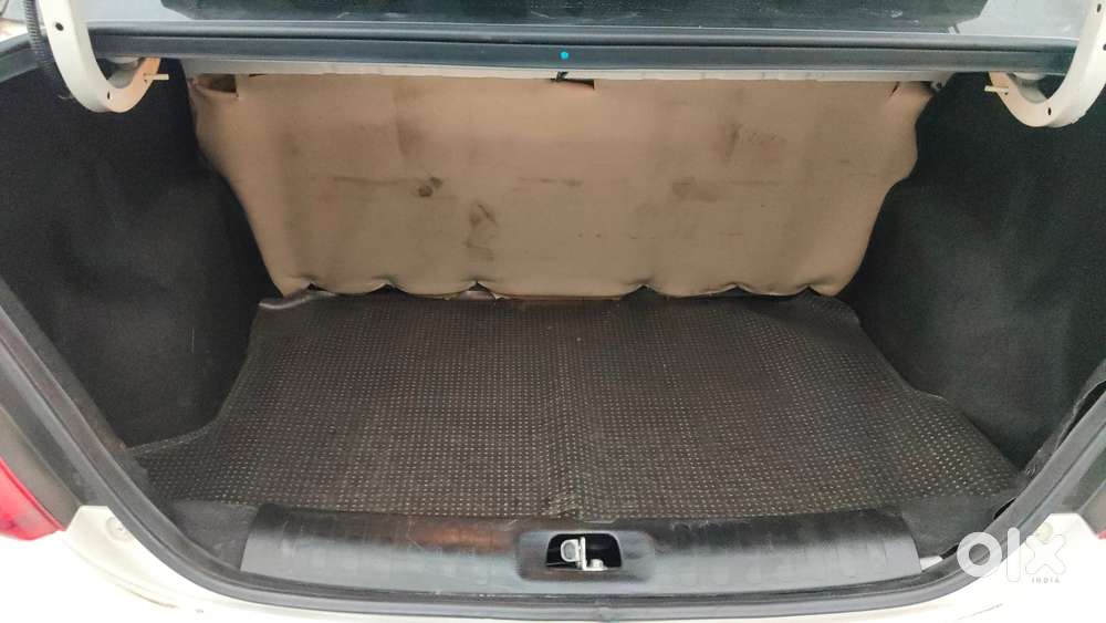 Maruti Suzuki Swift Dzire Vxi At, 2013, Petrol