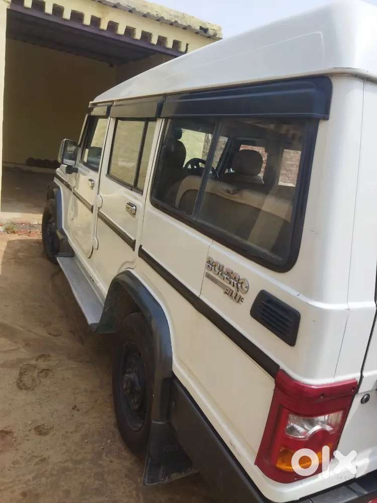 Bolero 2.5 Xl 2013 , 9 Seater, 1,30000 Km Driven With Ac