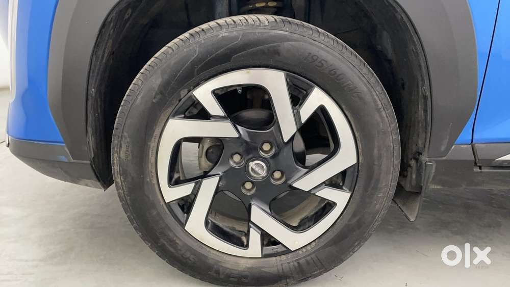 Nissan Magnite 1.0 Xv Premium Dual Tone, 2024, Petrol