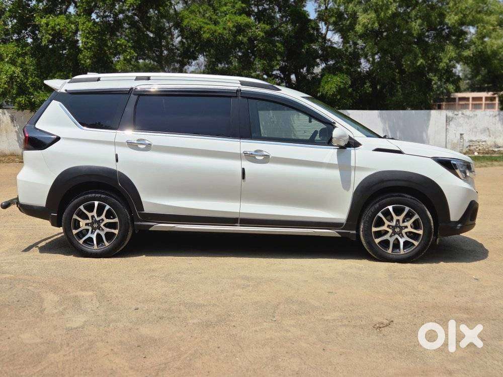 Maruti Suzuki Xl6 1.5 Zeta At, 2025, Petrol