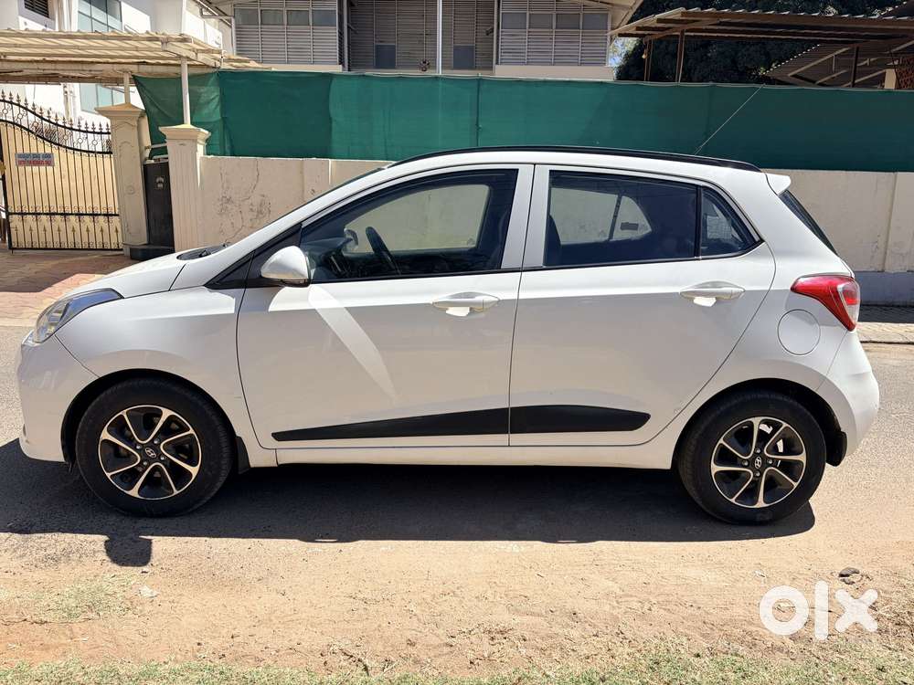 Hyundai Grand I10 Sportz (o) 1.2 At Vtvt, 2017, Petrol