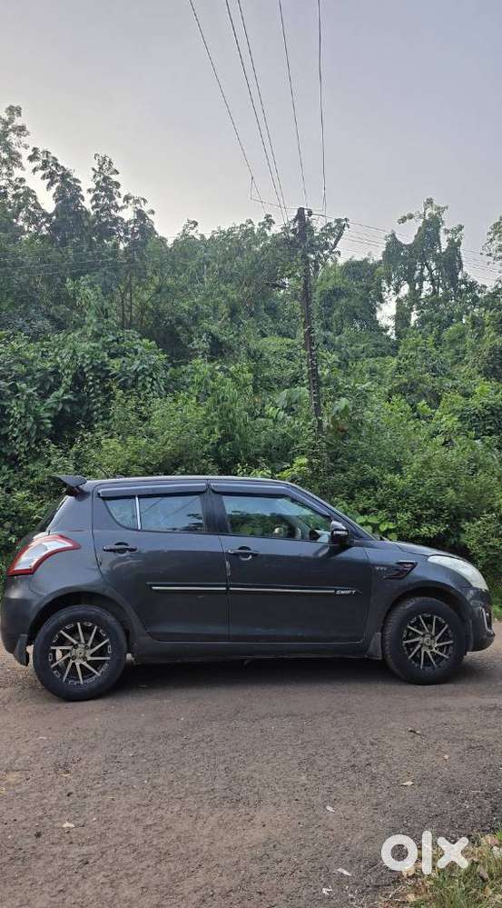 Maruti Suzuki Swift Vxi 1.2 Abs Bs-iv, 2015, Petrol