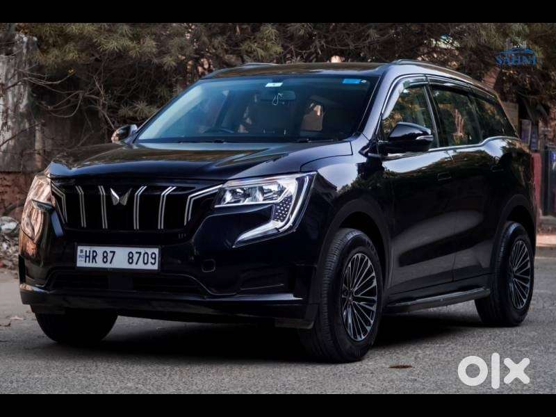 Mahindra Xuv700 2.0 Mx Petrol Mt 5 Str, 2024, Petrol