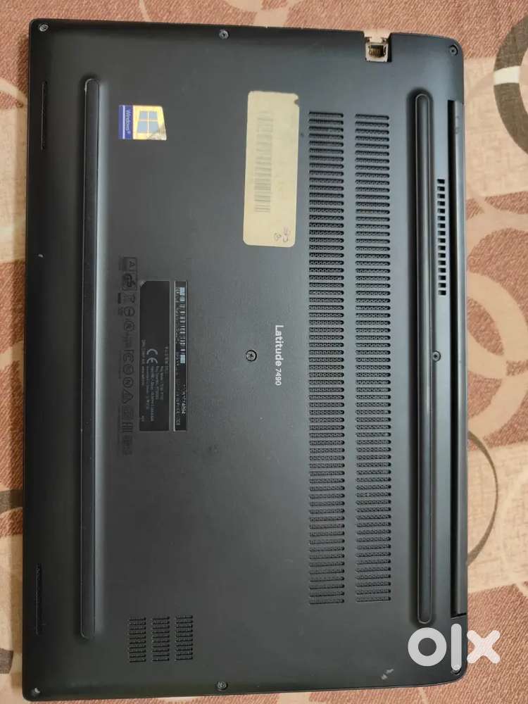 Latitude 7490