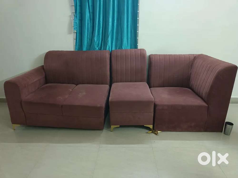 4 seater sofa selling